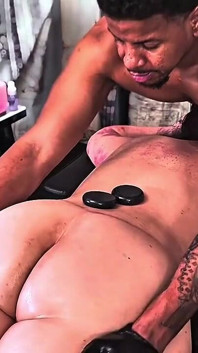 Mein Ehemann Bestellt Hotwife Ein Erotisches Massge Mit Happy End