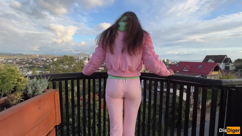 Dis Diger: Fucking My Cute Stepsister in Different Positions After a Walk...