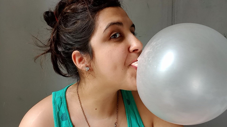 melu_world: Green Balloons and Pink Bubblegum Close up Blow - Bunny Looner