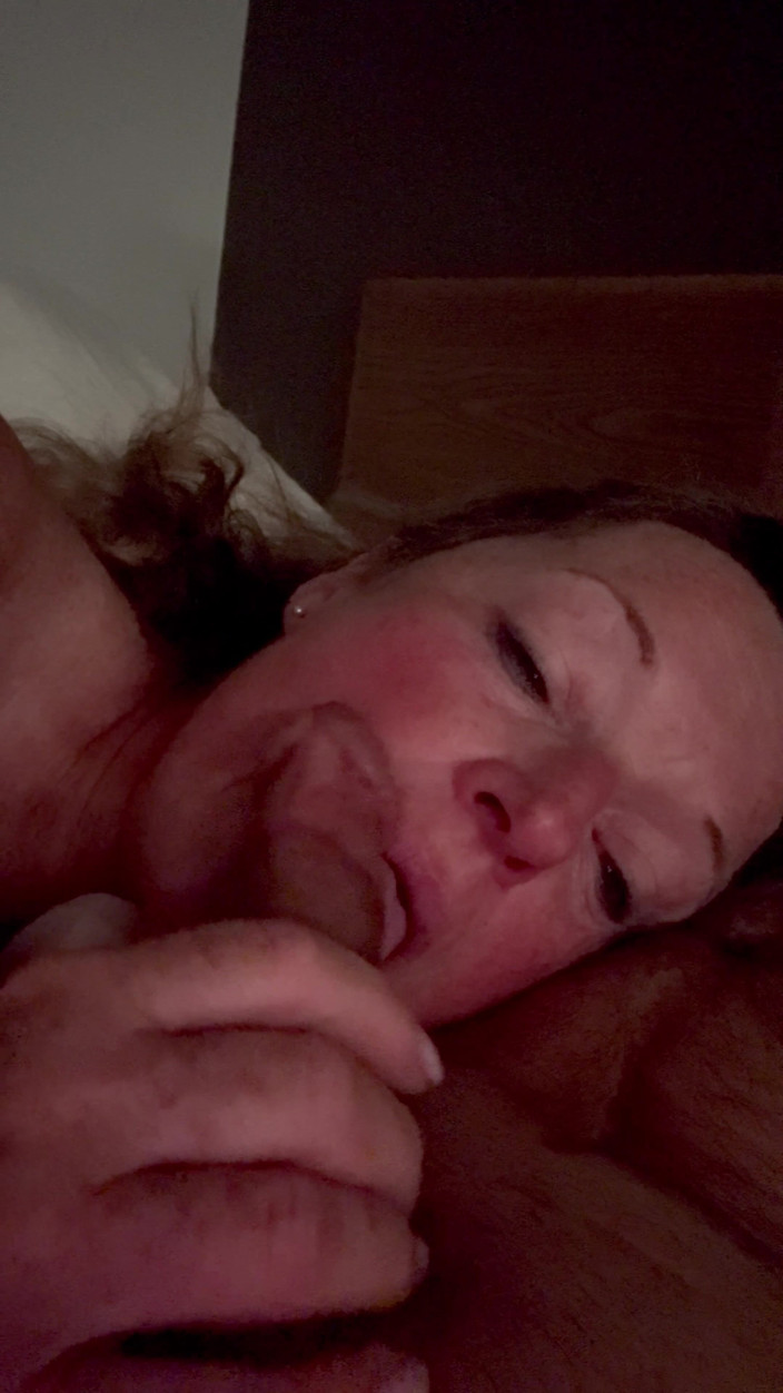 Bonewizzard69: Wife Wakes up and Sucks Cock