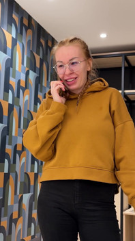 Stiefmutter Wacht Beim Reiben Auf, Stiefsohn Im Geteilten Bett - Creampie Folgt!