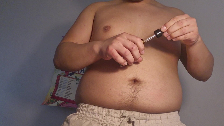 NakyJoss: Arrotando e esfregando meu intestino com óleo