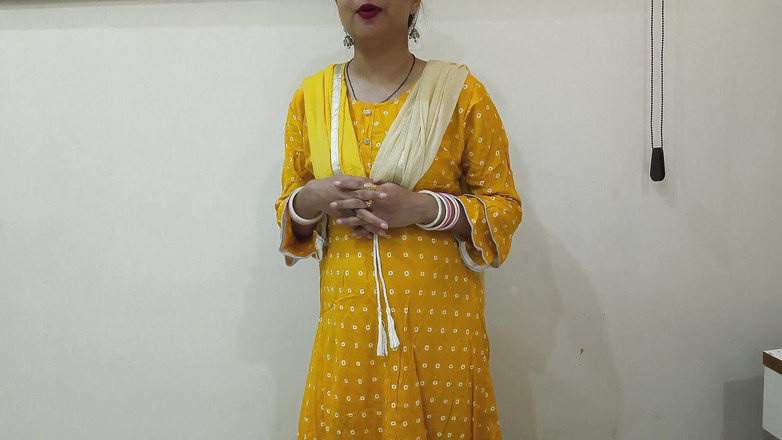 Saarabhabhi6: Indický velký zadek náctileté nevlastní sestry tvrdě ošukaný zadek od...