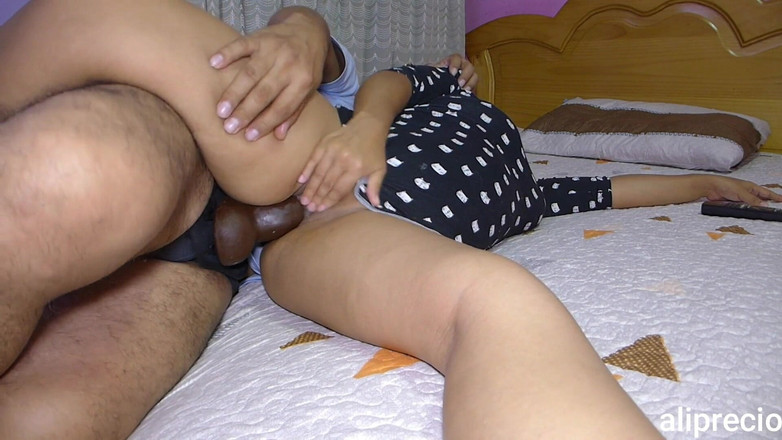 Ali Precio: 年轻继妹的小阴户被狂操，小荡妇的真正高潮