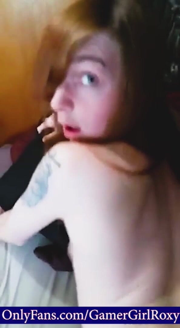 GamerGirlRoxy: 被支配，被命令，告诉该怎么做并被狠