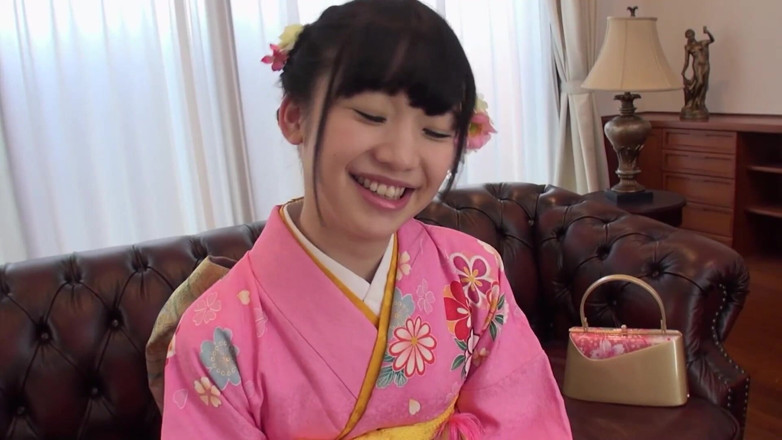 JAPAN IN LOVE: Japan fantasie scena-1_hairy l'asiatica in kimono viene scopata da dietro