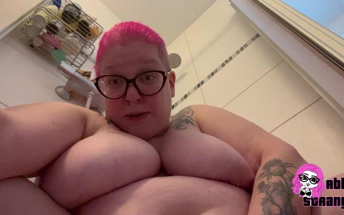 Abby Strange: Peeing in the Shower
