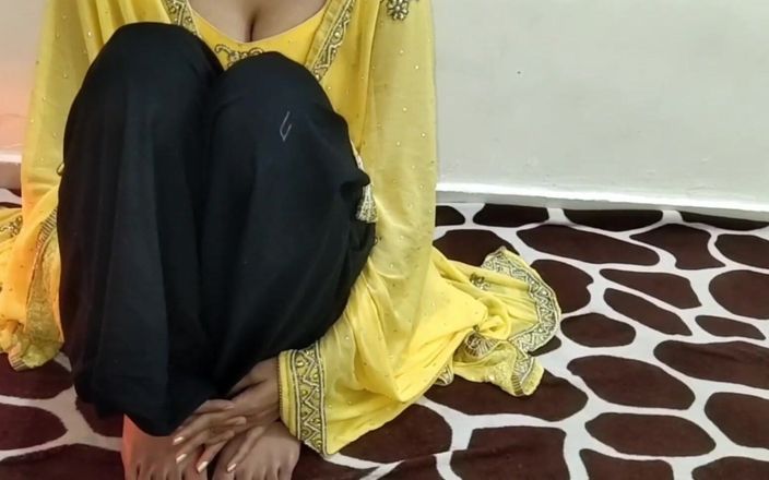 Saara Bhabhi: Hintli seks hikayesi rol oyunu - Hintli ateşli üvey kız kardeş üvey erkek...