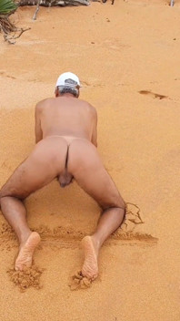 Ladysilva Sissy Hot Ass on the Beach