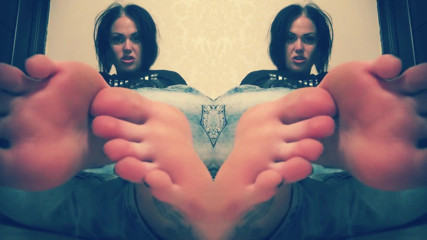 Goddess Misha Goldy: Bare feet in jeans JOI CEI