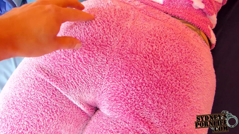 Sydneys porn life: Punggung besar yang hebat dalam kongkek pagi pyjama!
