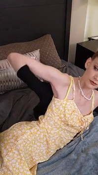 Pervmom - April Fools anal surprise: mẹ kế của tôi muốn tôi sử dụng đồ chơi của cô ấy và đụ cô ấy mạnh bạo