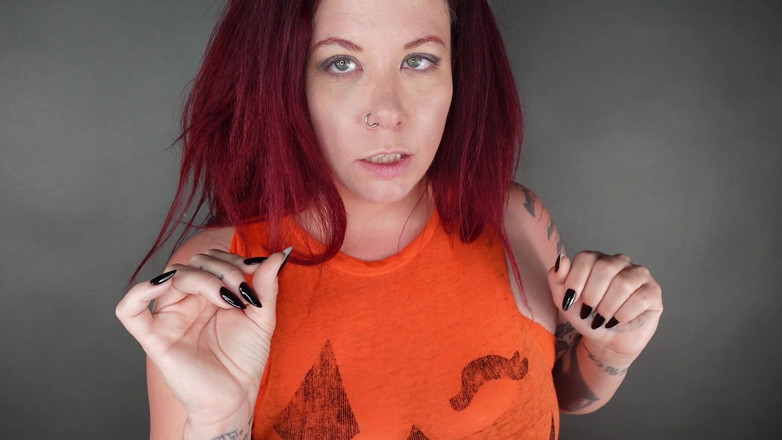 Deanna deadly: Punto di vista Halloween solletica all'orgasmo con lunghe unghie nere...