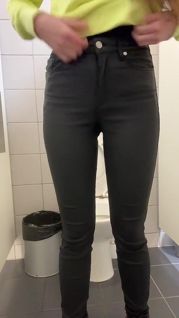 Compilation Girl in Black Skinny Jeans Piss in Public Toilets Daily Pad in Panties (Julia Veil)