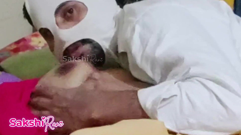 sakshi_raniii: Nou sex cu mireasă după căsătorie, videoclip sexual în prima noapte,...