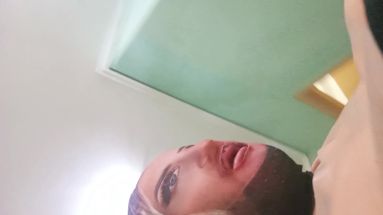 Greek cross lovers: मैं Elena Andreou हूँ, ग्रीस में सा पागलपन क्रॉस, और मैं अपने में एक बड़ा डाल रहा हूँ. यह मुझे फाड़ देता है। मुझे वास्तव में यह पसंद है।