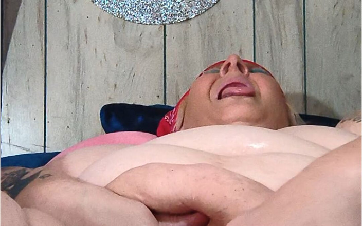 HerculesnVENUS: Páni, jaký orgasmus tahle děvka má zatraceně rychle