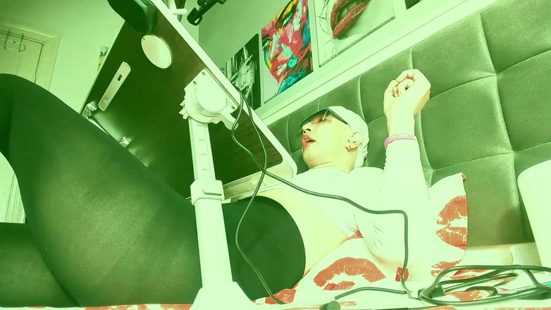 lvxbljs: सेक्रेटरी कहती है कि मैं बहुत कामुक है