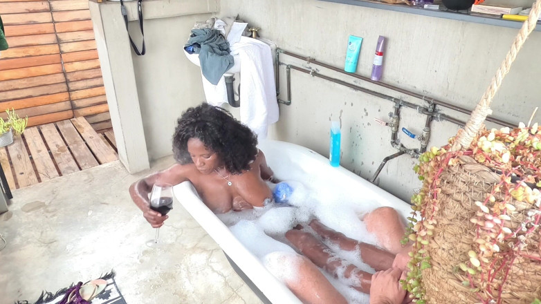 Black Swan: The Bath That Never Ends