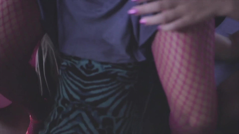 Quente club: Truth or dare game berujung pesta seks lesbian sambil masturbasi...