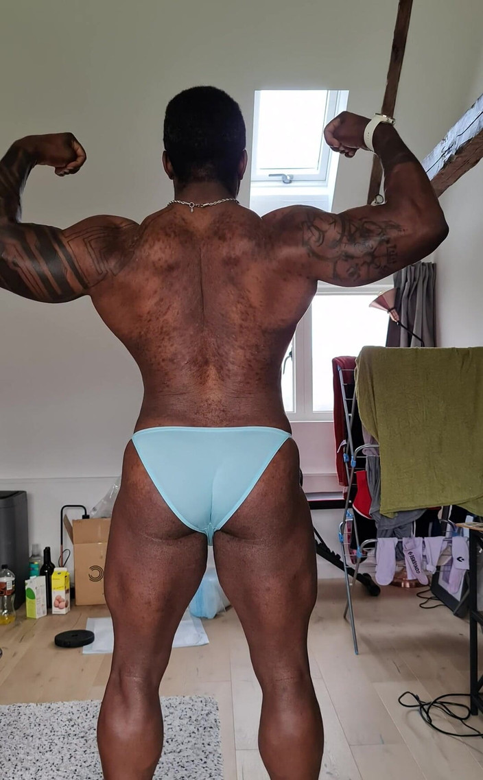 Amadeus: Posando para entrenador