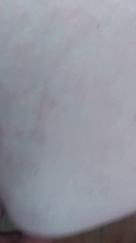Vid 03 StepSon skrývá a masturbuje, pak načapal nevlastní matku při prstění, šel na pomoc a ošukal ji na záchodě