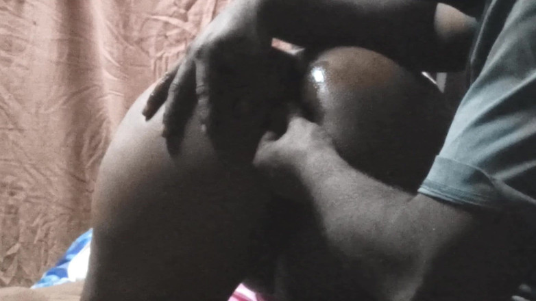 Indian anal: Buttplug anal teil 1