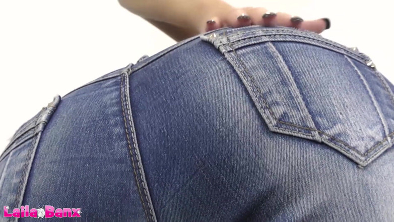 Laila Banx: Pelacur anal! Ayo, entot pantat sempitku sampai dalam banget