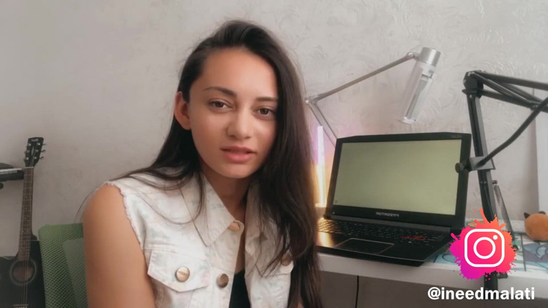 Malati Sex Education: Můj První Lesbický Polibek