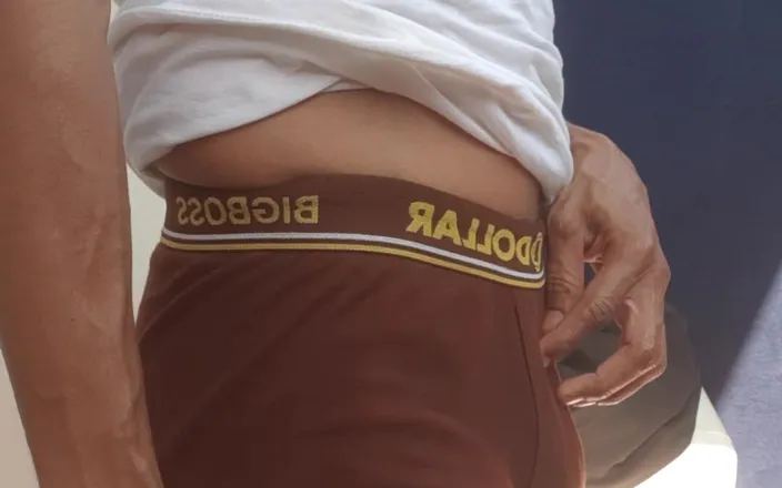 Che: Indian Masturbation