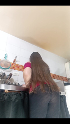 Valery Saenz xxx: बड़ी चूत के साथ कोलम्बियाई रंडी सौतेली मम्मी फंतासी