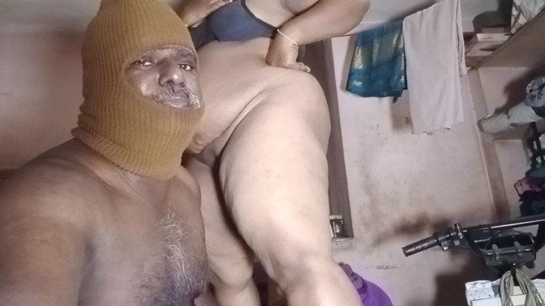 Tamil Anti Uma235: インド国民の彼女の家に行ったら、彼女は一人で、私たちはセックスをしました。