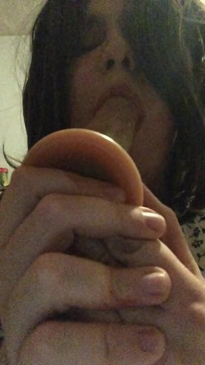 BifloXXX: Morena crossdresser deepthroat consolador