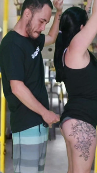 Old Scoundrel with an Encoxada and Masturbates Until He Cums on the Brunette in the Bus