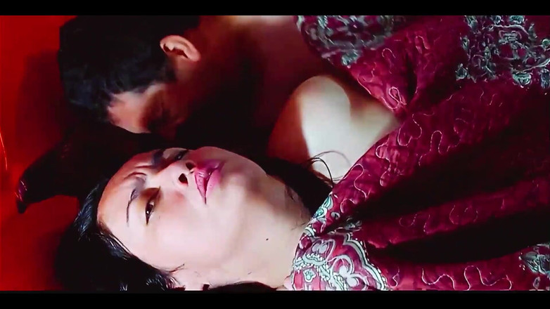 BBW Kelly Mom: Uprawialiśmy seks ostro z zdzirowatą żoną mojego najlepszego przyjaciela po imprezie...