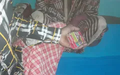 Indian Desi Game Play Video Sexy Husband Wife Video Full Hindi Me Teen Badshah Ka Khel Dikha Ke Liye Bol Rahi Hai Toh Maine T