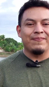 Salvadoregno etero che tira il suo cazzo carino