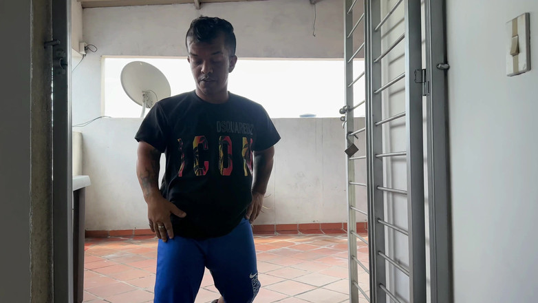 Julianaburning: Escucho Unos Excitantes Gemidos Y Veo a Mi Sexi Hermanastra...