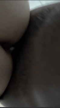Jungfräuliche weiße muschi bekommt creampie von ihrem besten freund, echtes heimvideo