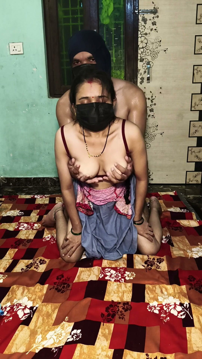 yongboy1: 18 yaşındaki Hintli kız domaltmalı orgasam sert sikiş videosu