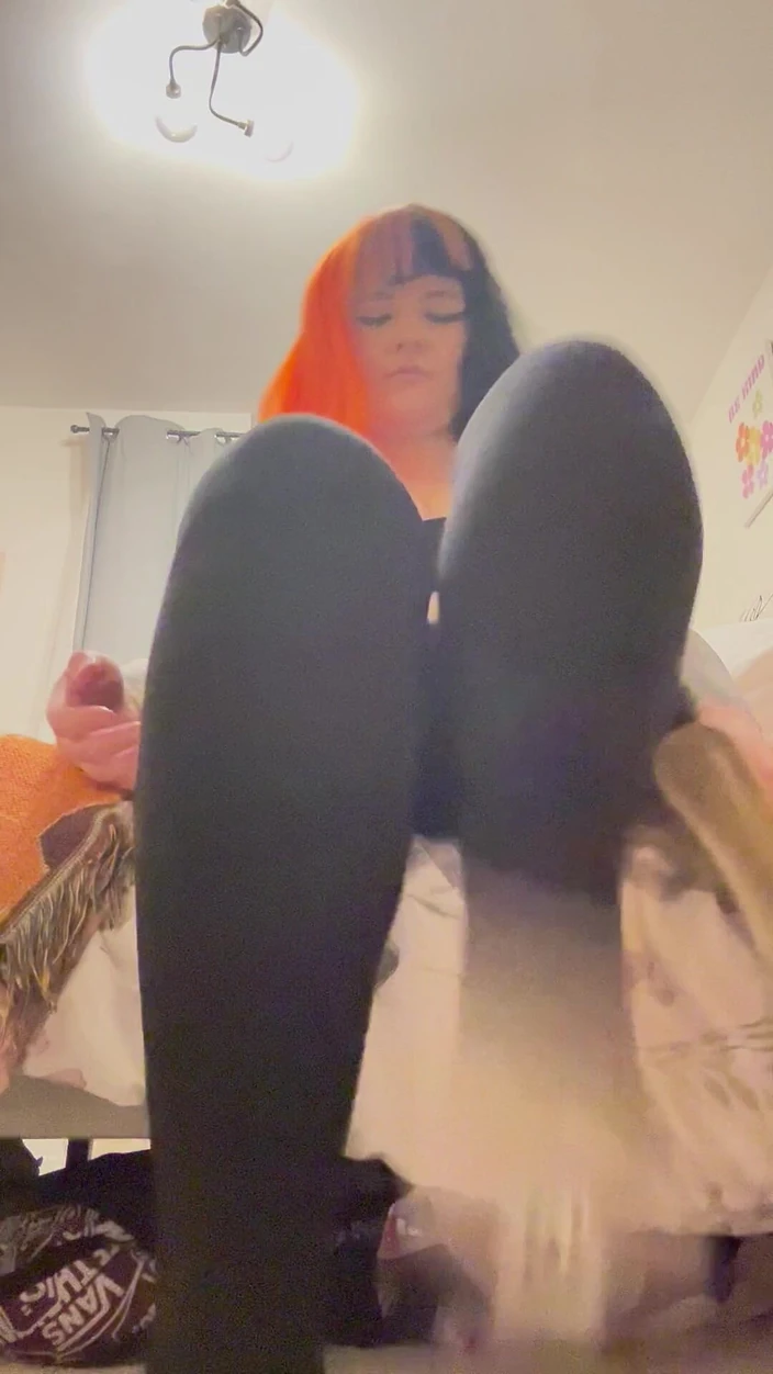 Bigtiddygoth: Giantess Finds You