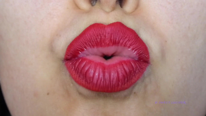 Rebecca Diamante: Sex with My Lips