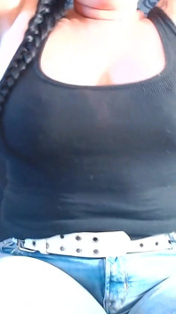 Tetek besar seksi keras puting nampak fleksibel melantun atas