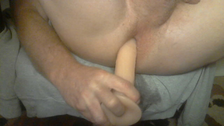 RobertLacrosse: Un grande dildo scopa il mio buco bagnato