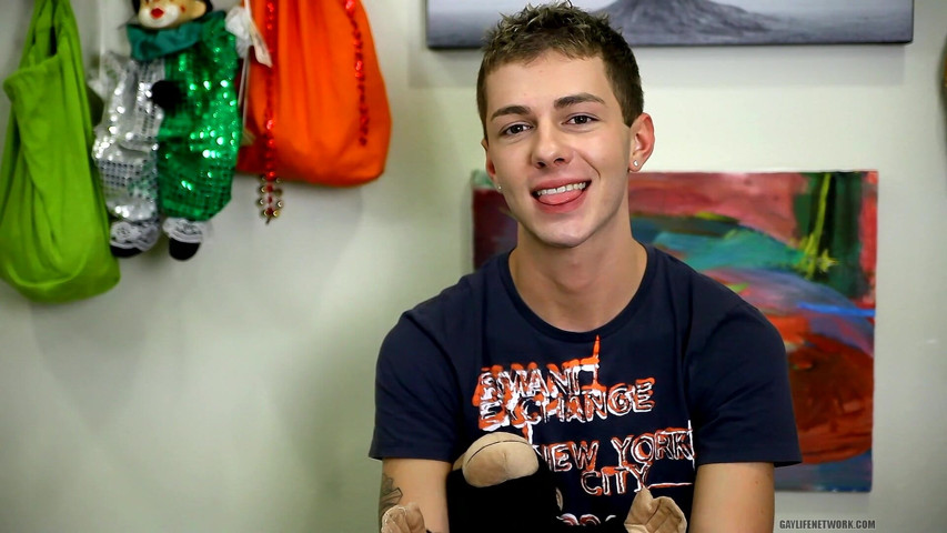 Twink Describes What He Likes (Lollipop Twinks)