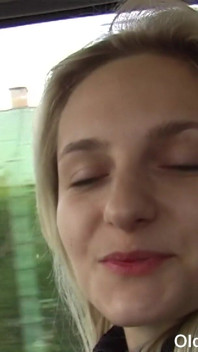 Olds Fuck Dolls - Tim Wetman zvedne mladou dívku a dostane POV kouření