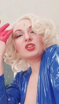 Femdom pov: blonde meesteres traint je!