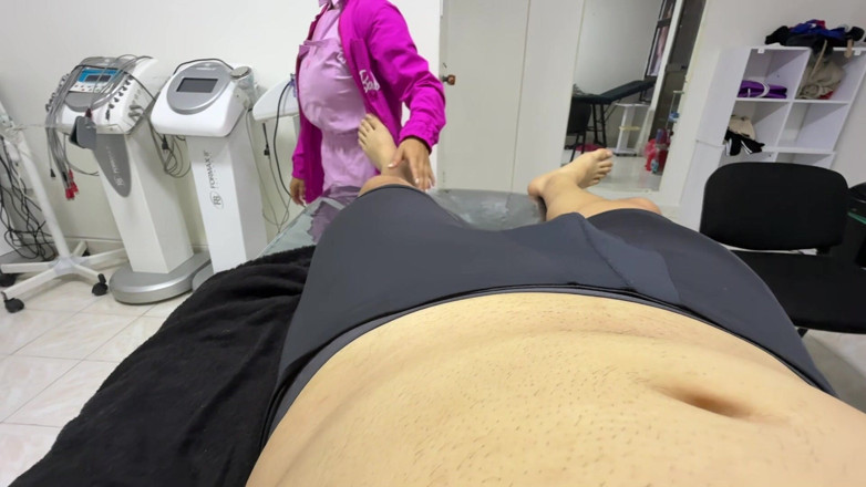 SENSESEX: 섹스 페스티벌 의사로 변신한 사무실