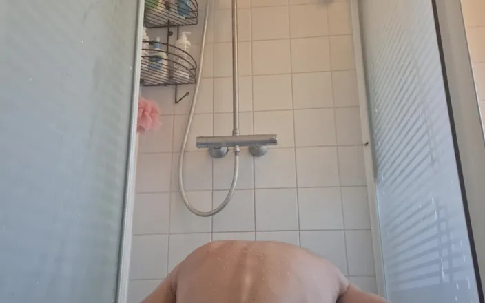 SteveSmokeHolland: Hot Soapy Shower #7
