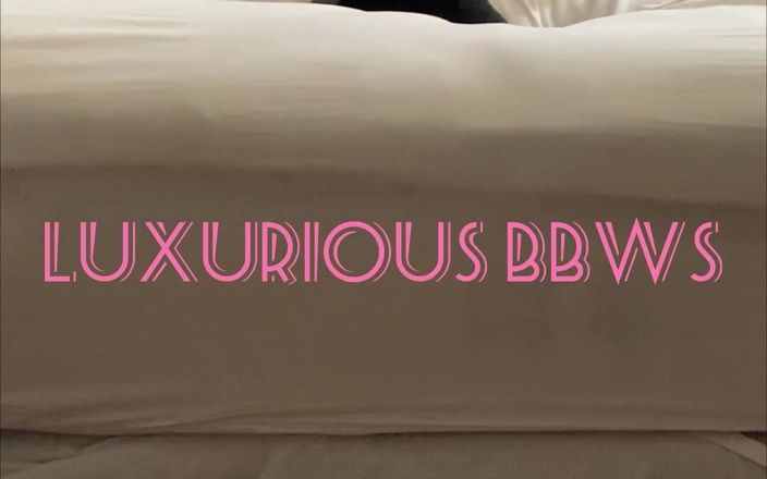 Luxuruios bbws: Lyxigabbws-bbw PAWG blir krossad av BBC